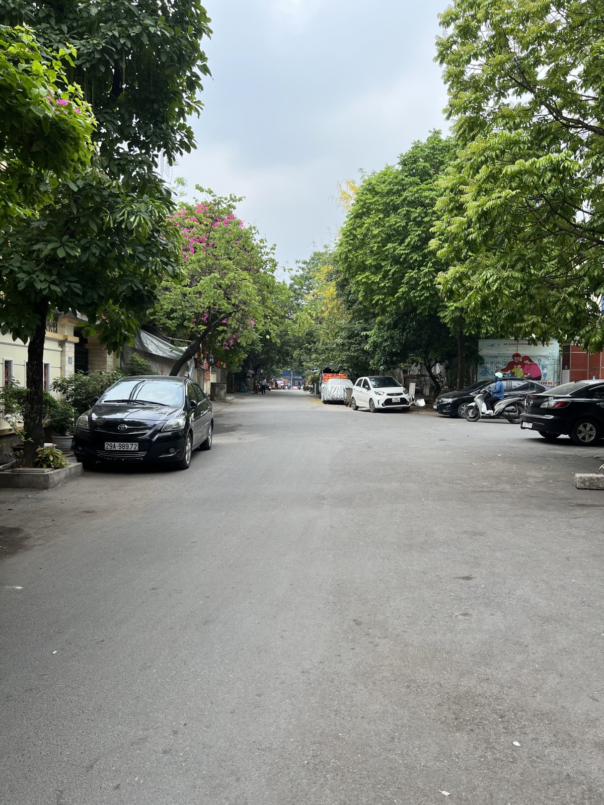 BÁN Đất Tặng NHÀ 4 Tầng Vạn Phúc Hà Đông 42m2 Ô TÔ ĐỖ CỬA nhỉnh 5 tỷ