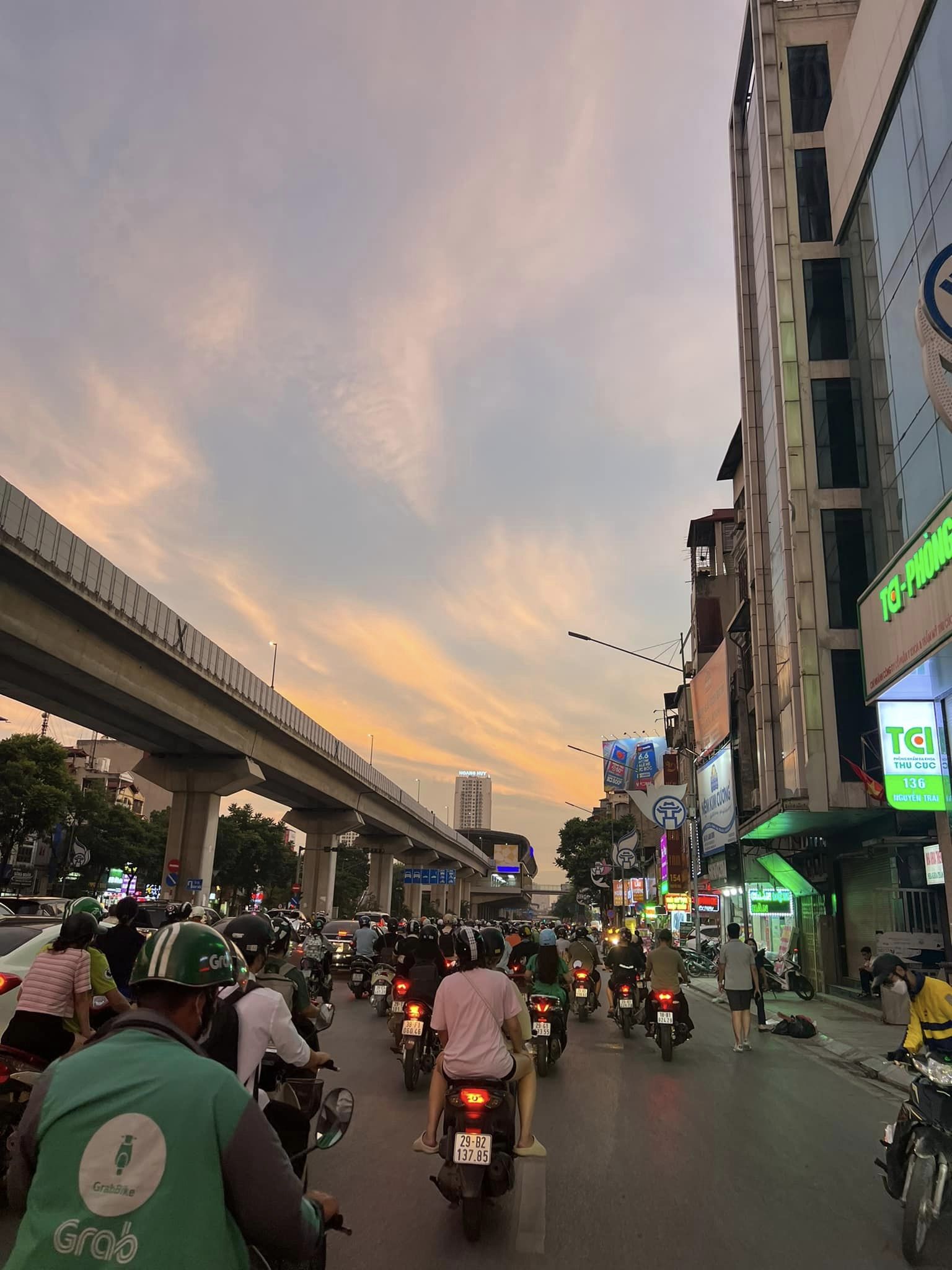 Cần bán gấp căn nhà nhỏ, sổ đỏ to, hàng xóm Royal City giá cực cute nhỉnh 2.8 tỷ