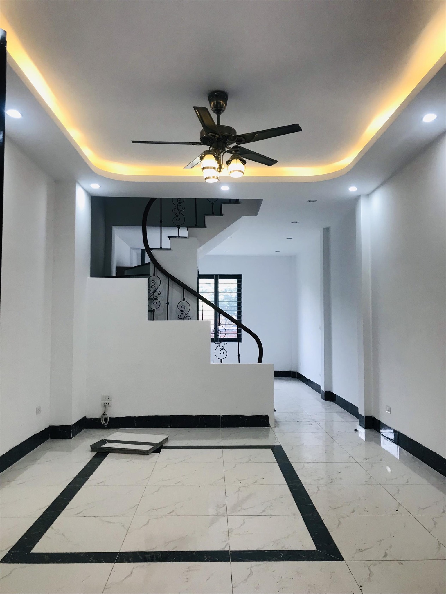 Em họ nhờ bán căn nhà vị trí đẹp, hiếm tại ngõ 1 Quan Nhân, nhỉnh 85tr/m2, giá mềm nhất khu vực Hà Thành.