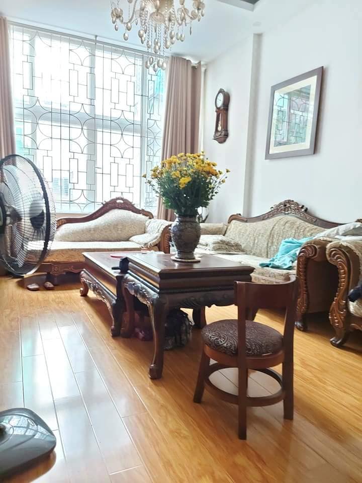 Bán nhà mặt ngõ view mặt hồ đường Quan Nhân, diện tích 75m2 mặt tiền 7m giá chỉ 8.25 tỷ