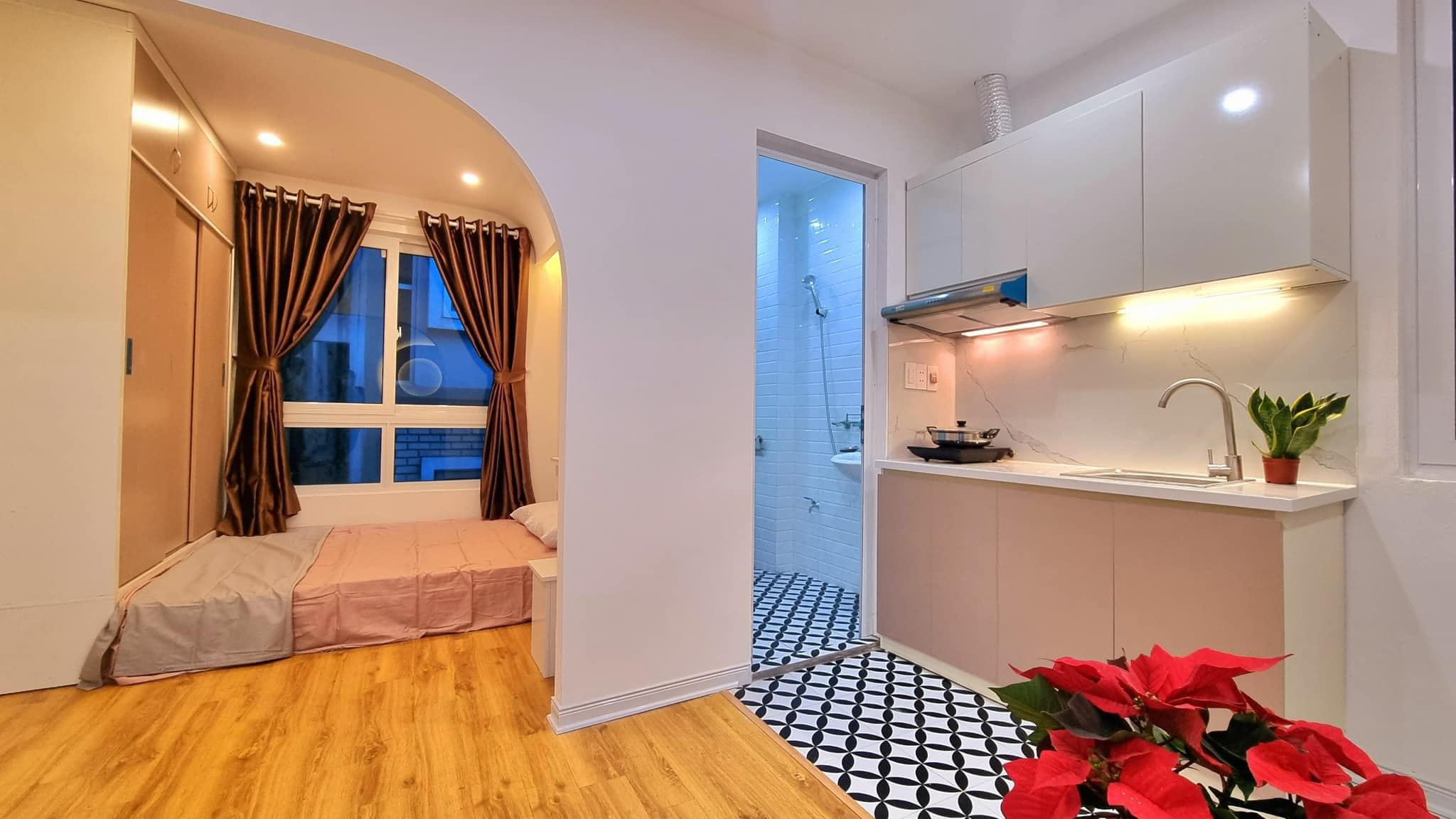 Bán tòa cho thuê phố Phương Mai nhỉnh 11 tỷ 50m2, 8T, MT5m lô góc thu 900 triệu/năm