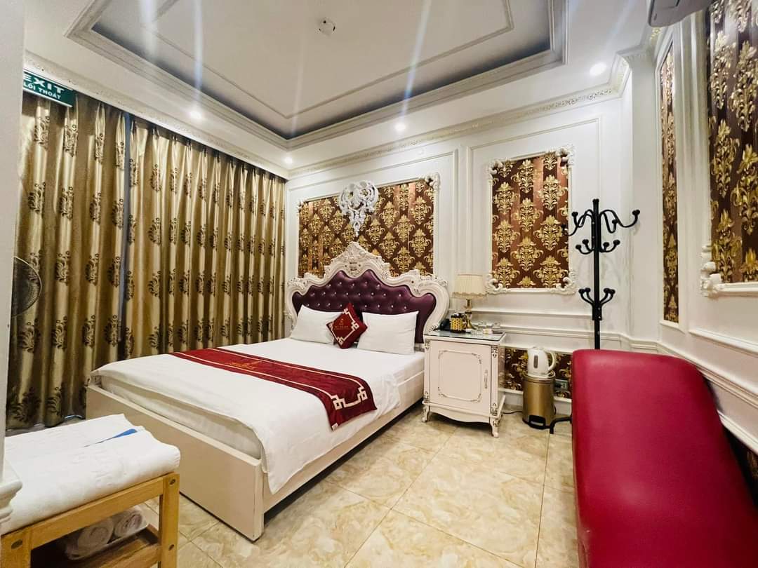 Bán nhà Phú diễn 52m2 7T thang máy, 7m MT 16 căn hộ k. kín dòng tiền 70tr/th chỉ 7 tỷ