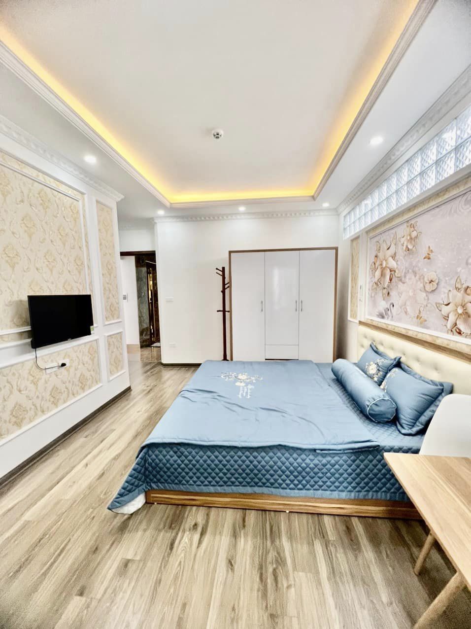 ? ĐẸP TRUNG KÍNH PHÂN LÔ Ô TÔ TRÁNH VỈA HÈ KINH DOANH VP HOTEL 105m x 4 tầng, mặt tiền 5.7m, CHỈ 25 tỷ Lh 0947052338