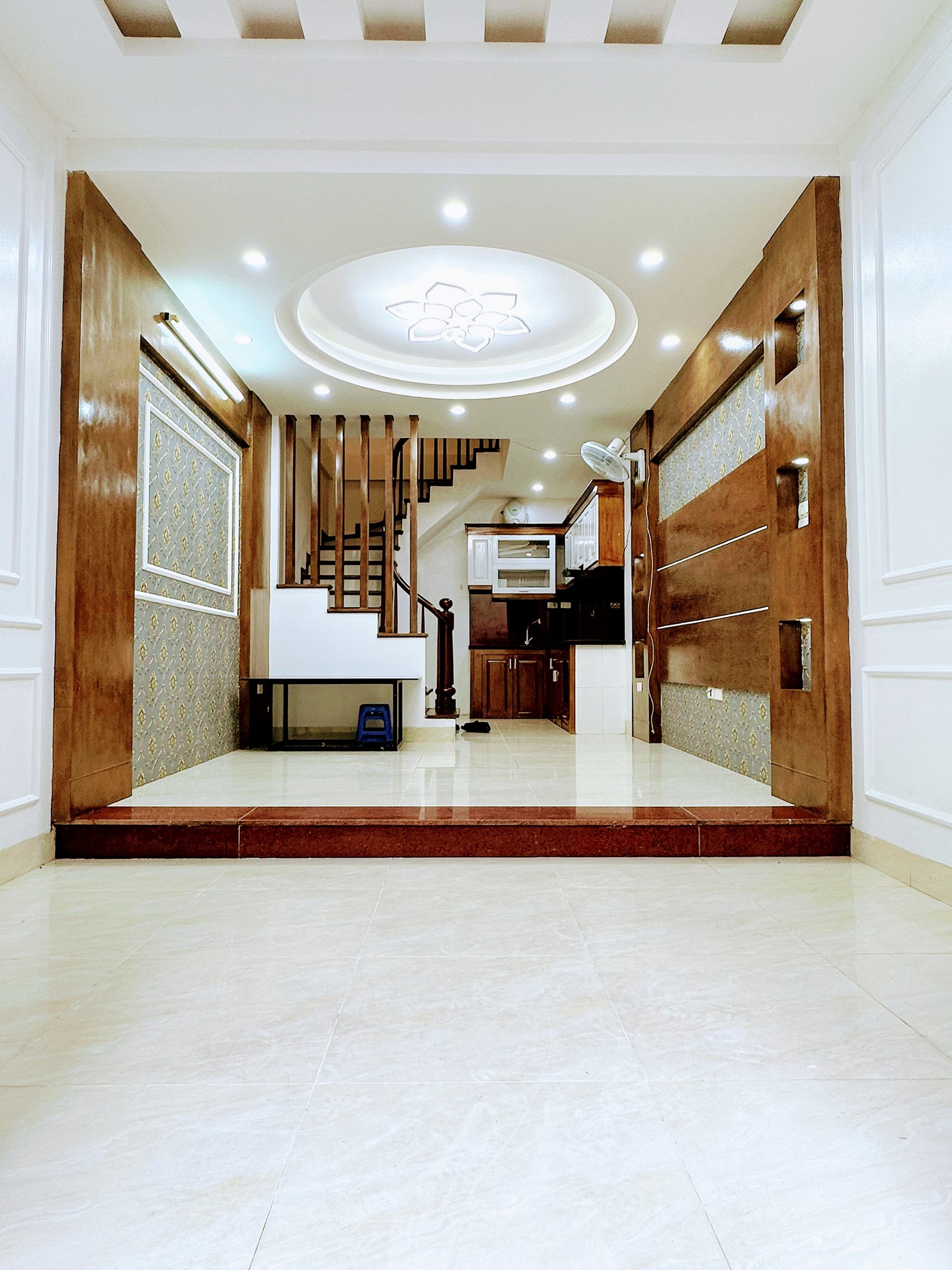 Cần bán nhà tại ngõ 29 Khương Hạ, nhà đẹp 5 tầng, Full đồ ở ngay giá 4.2 tỷ