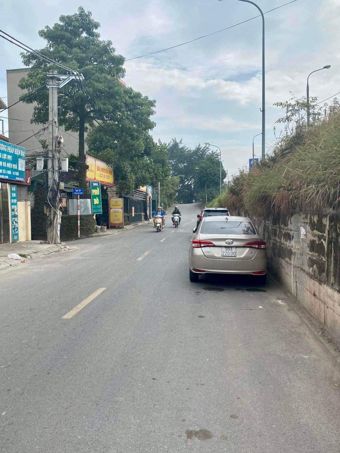 Hơn 4 Tỷ có nhà Mặt Phố Bát Khối, Long Biên, 4 tầng kinh doanh…