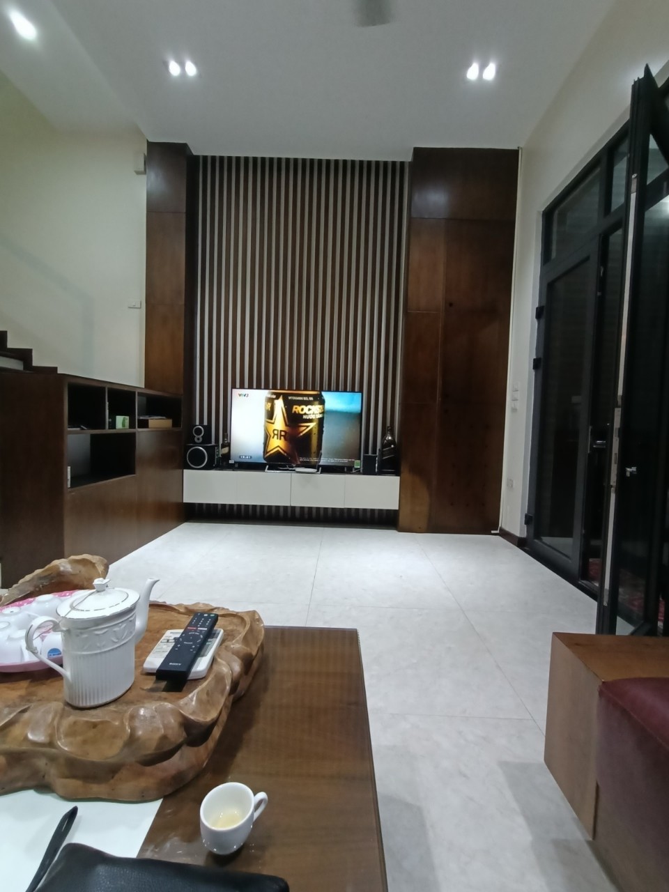 Chỉ 11 tỷ Nhà Thiện Hiền, Mỹ Đình 72,3m2 7T Thang Máy, Lô góc, vỉa hè, Ô tô tránh, VP, KD