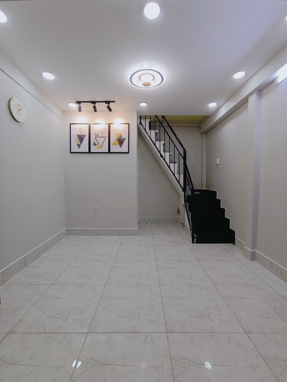 NHÀ MẶT TIỀN PHẠM VĂN XẢO. TÂN PHÚ.DTSD.30M2.2TẦNG.2TỶ6