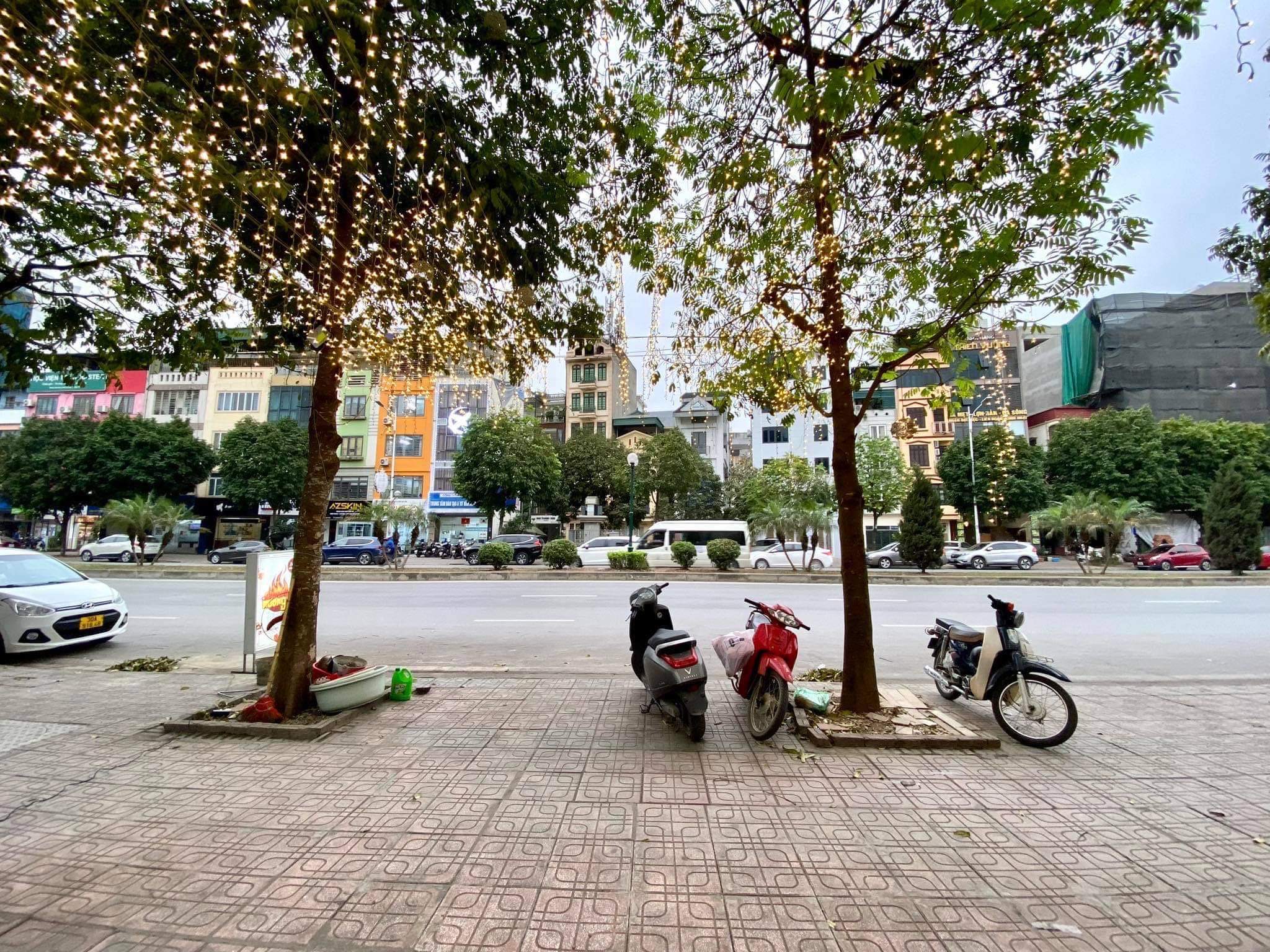 Bán nhà 70m² mặt phố VIP Hồng Tiến, Long Biên, vỉa hè ô tô kinh doanh