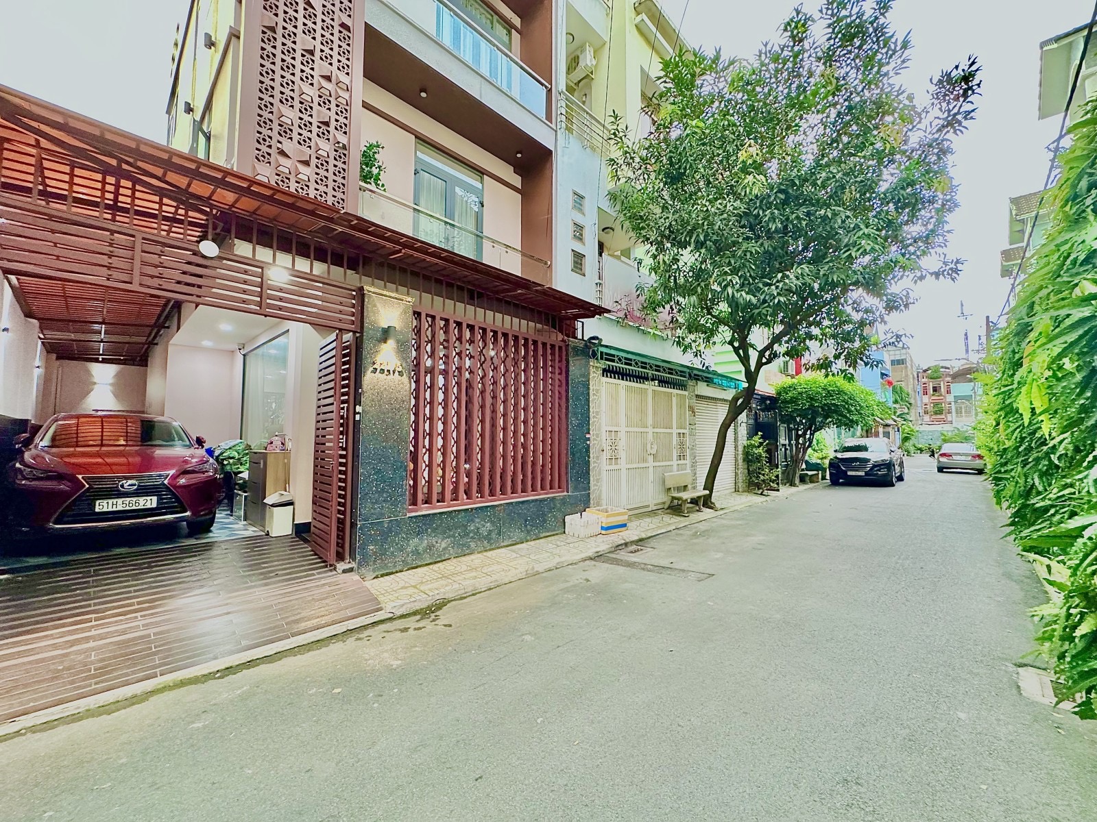 BÁN BIỆT THỰ TẶNG NỘI THẤT XỊN.LÊ TRỌNG TẤN. TÂN PHÚ.98M2.3TẦNG.11TỶ2