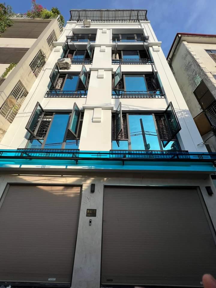 Bán CCMN Nguyễn Khánh Toàn Cầu Giấy 98m 8T 22P DT 160tr/ tháng, giá 24.3 tỷ