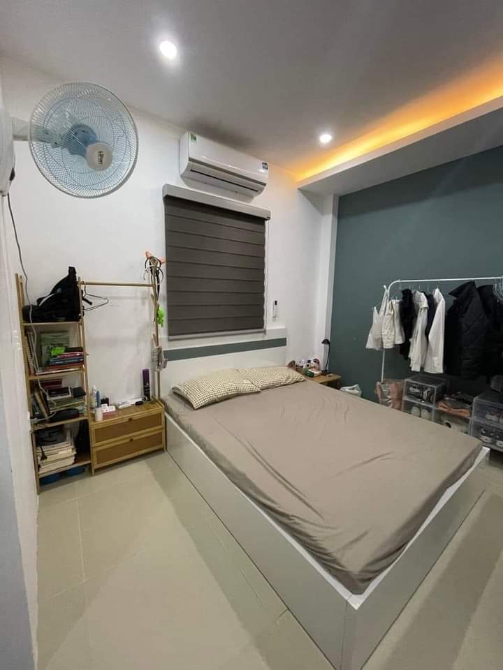 Bán CCMN Phạm Văn Đồng Cầu Giấy 63m 13P Doanh thu 70tr/ tháng giá 10 tỷ