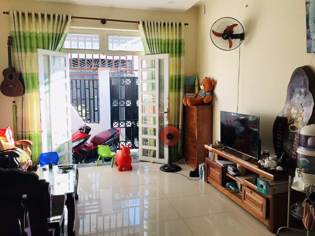 BÁN NHÀ 2 TẦNG, HẺM XE HƠI, ĐƯỜNG THÔNG, KHU PHÂN LÔ, PHƯỜNG LONG TRƯỜNG QUẬN 9. 52M2. GIÁ 4TỶ