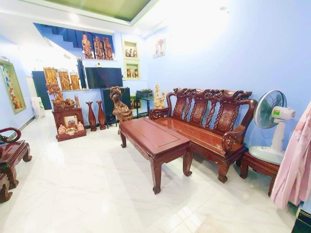 Bán nhà hẻm xe hơi, 2 tầng, Phường Tăng Nhơn Phú B, khu trung tâm Quận 9. Gần trường học các cấp. 56m2, ngang 4m. Giá tốt 3tỷ85