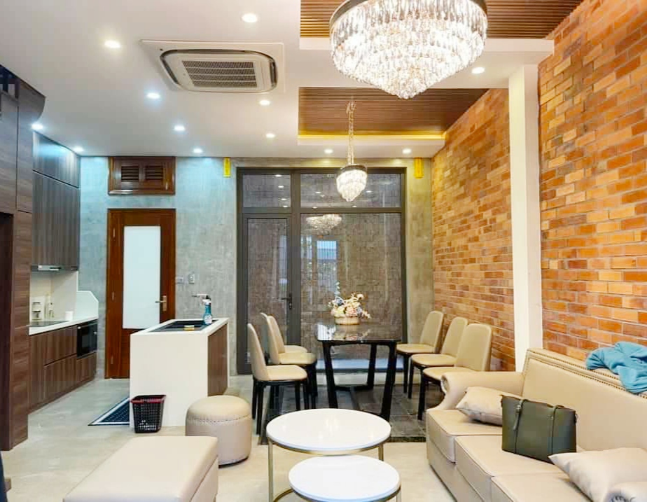 Lô góc, oto Ngọc Thụy, LB. 56m2, 4 tầng, MT 5,2m. Mặt ngõ, dòng tiền. Nhỉnh 5Tỷ