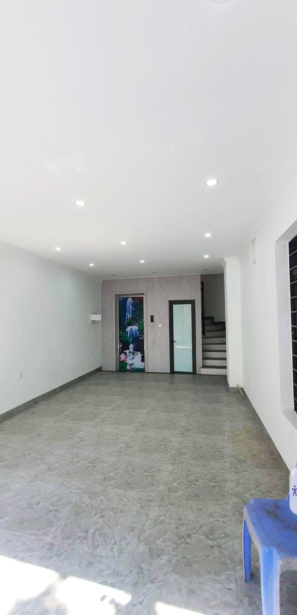 Cực hiếm nhỉnh 6tỷ Lô góc thang máy, oto tránh Thượng Thanh, LB. 38m2 , 6 tầng