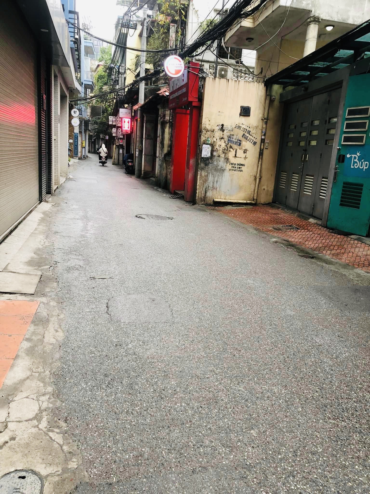 Bán đất tặng nhà riêng 4 tầng phố Thái Hà, Đống Đa, Hà Nội. Ngõ oto thông, rất gần mặt phố. Kinh doanh đa dạng. Giá