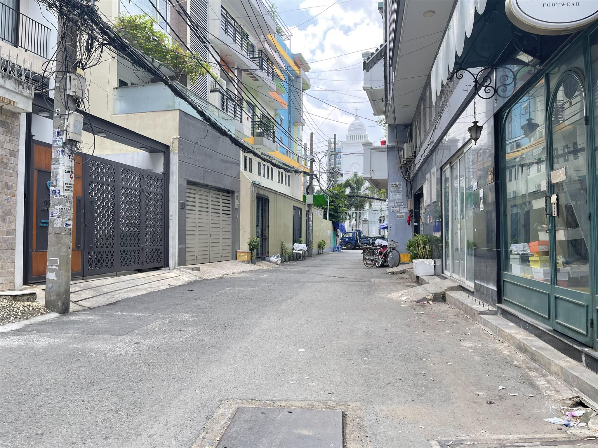 GIẢM 3 TỶ - BÁN BIỆT THỰ KHU VIP NGUYỄN CỬU VÂN BÌNH THẠNH - 220M2- 4 TẦNG có THANG MÁY - CHỈ 31 TỶ xxx