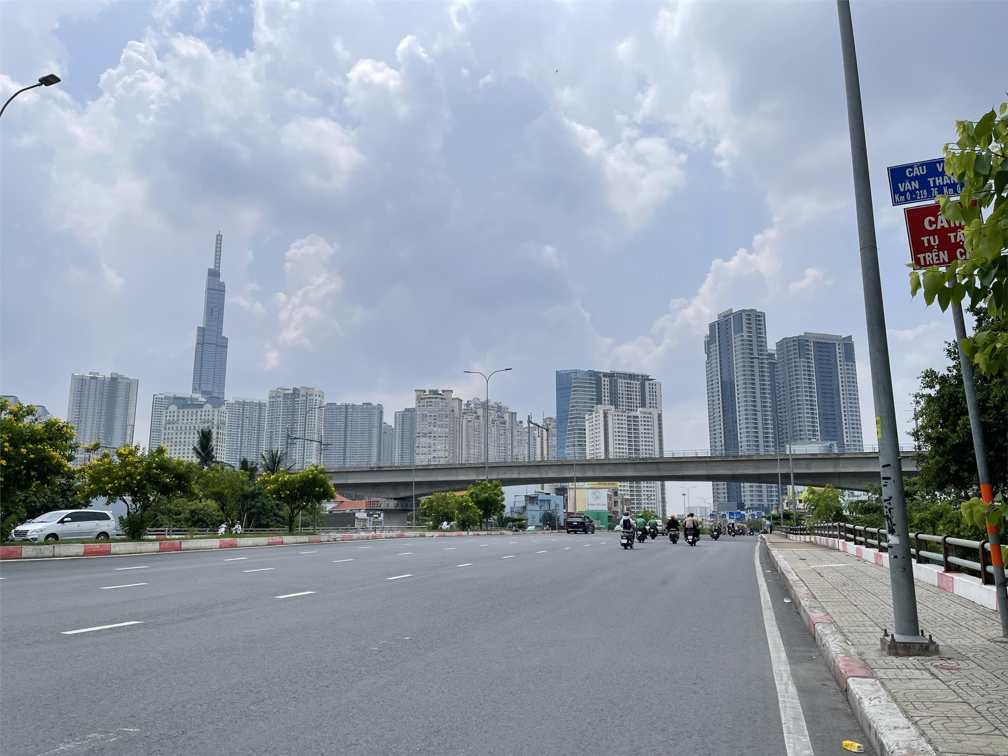 TỔNG GIẢM SỐC 1.4 TỶ-CHỈ CÒN 6 TỶ xxx - HXH NGUYỄN HỮU CẢNH BÌNH THẠNH - 5 TẦNG MỚI ĐẸP