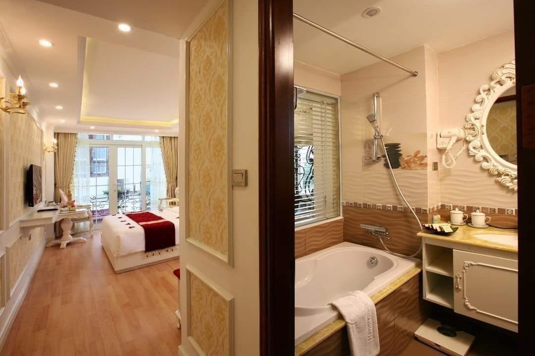 Bán Khách sạn phố cổ Ngõ Phất Lộc gần Lương Ngọc Quyến 39 tỷ 7 tầng