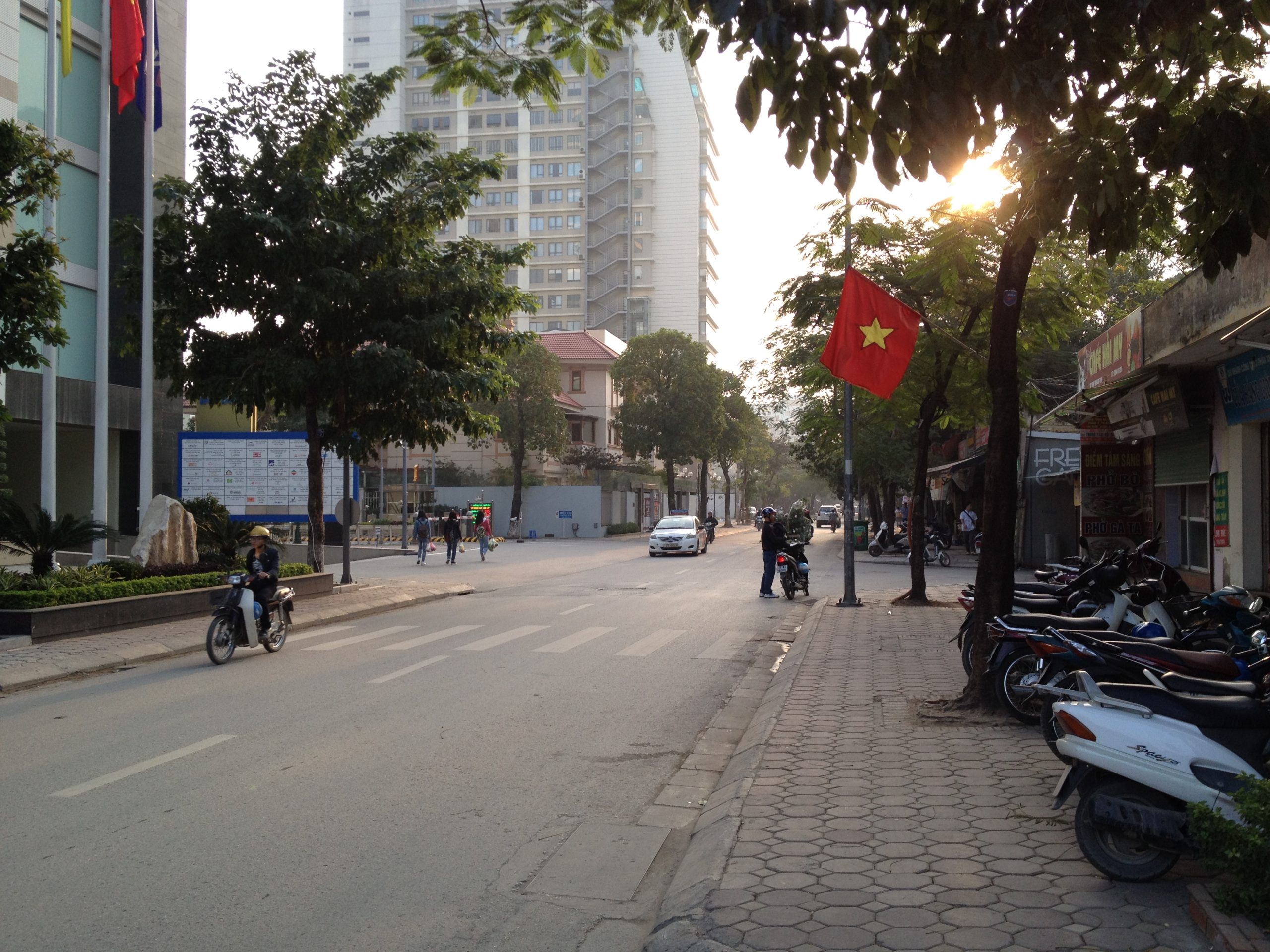 Bán Nhà Phố Vip Ngụy Như KonTum_KD Sầm Uất_Oto Tránh Đỗ_Giá Ngon Hợp Lý_Đẹp Ở Luôn