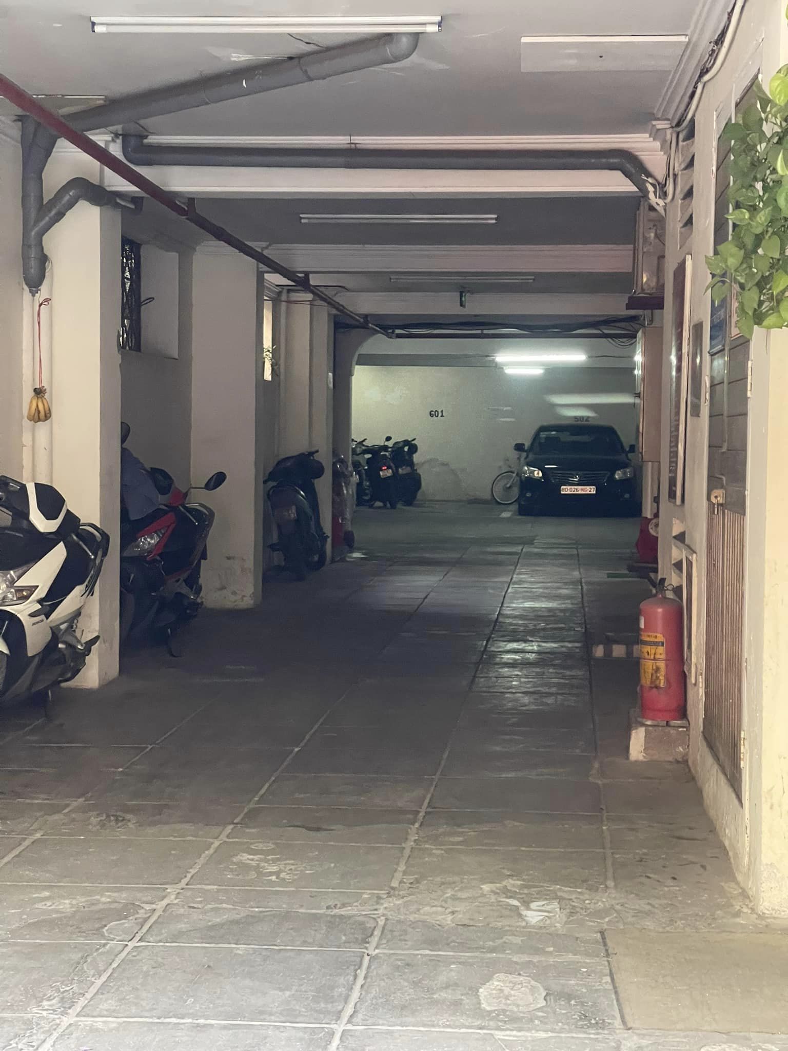 Bán tòa mặt phố Triệu Việt Vương 436m2 x 180 tỷ dòng tiền 13 tỷ/năm