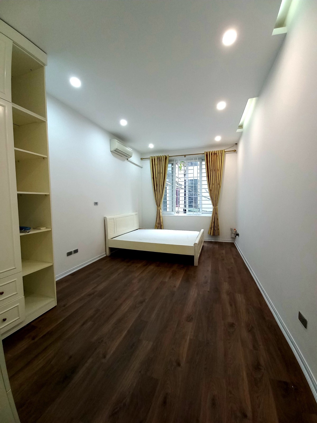 Cổ Nhuế nhà đẹp cần bán gấp 40m2, 5 tầng, MT 3,5m giá 3,4 tỷ