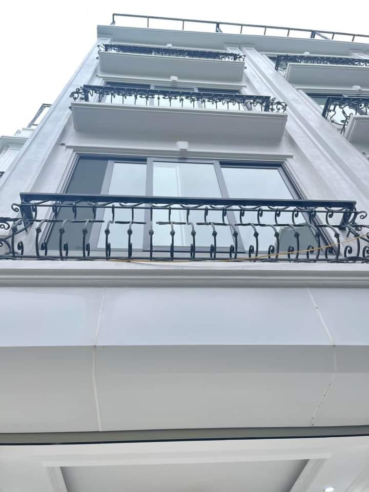 Bán nhà Đại la- DT35m2x4.2MTx5T- giá 3.9 tỷ-ba gác-lô góc- ở ngay