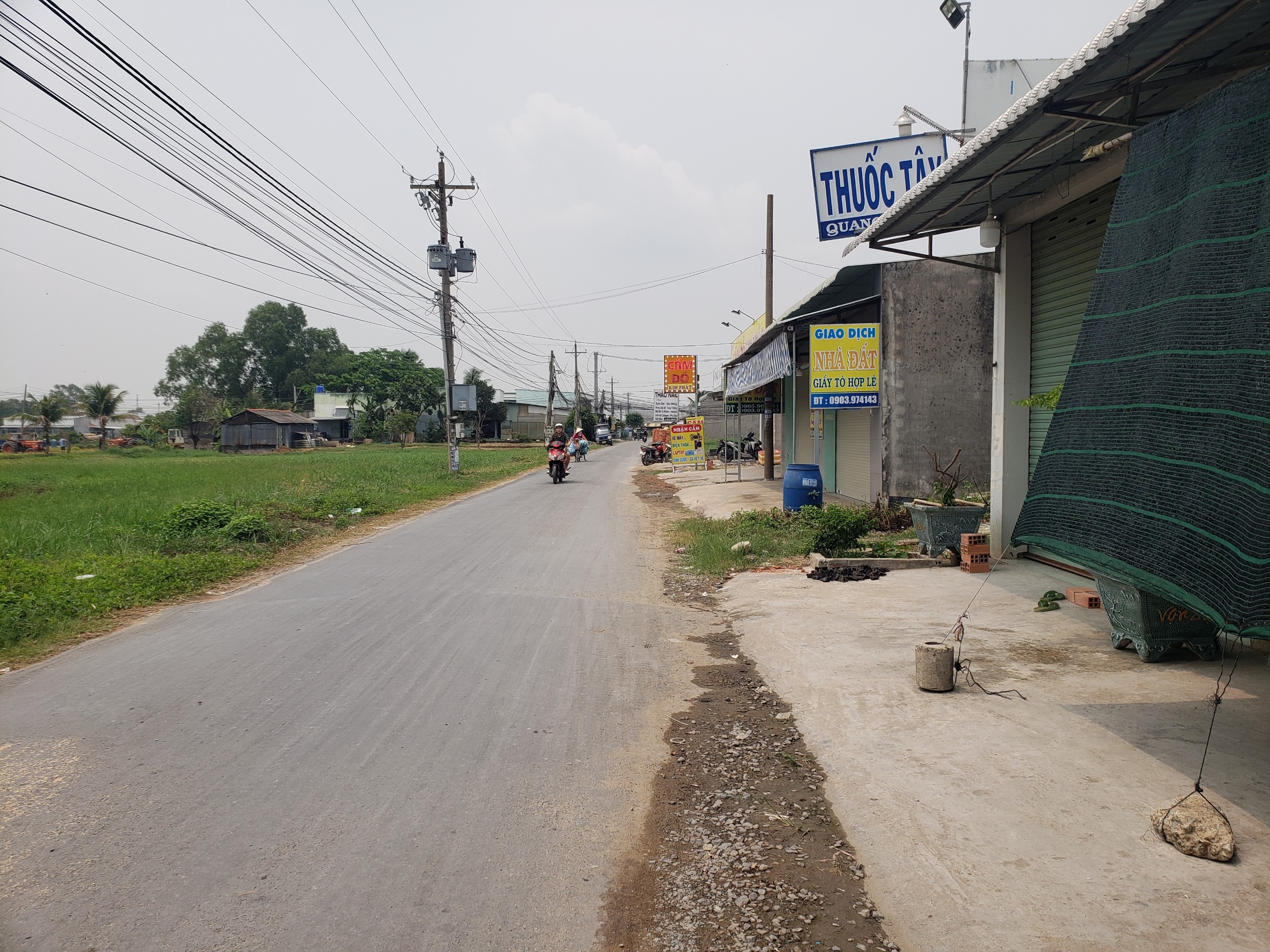 TRUNG TÂM THI TRẤN ĐỨC HOÀ - 85M2 - ĐƯỜNG 10M - 1 TRỆT 1 LẦU - ĐANG CHO THUÊ 10TR/THÁNG.