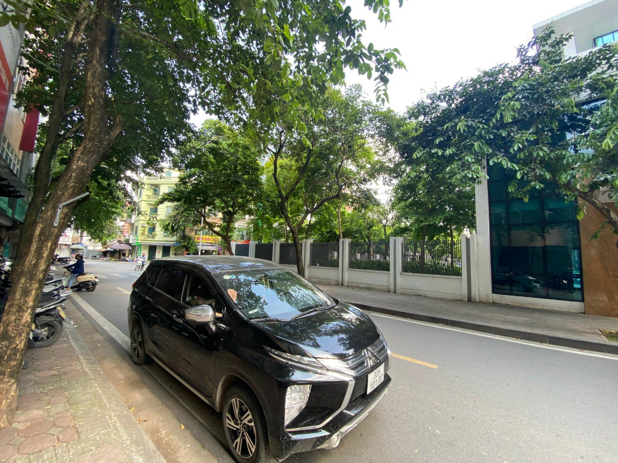 BÁN NHÀ HOÀNG CẦU, ĐỐNG ĐA, 70M, Ô TÔ ĐỖ CỬA, GIÁ 8 TỶ.