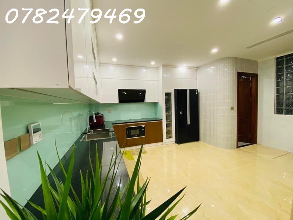 Nhà phố Bạch Mai lô góc vỉa hè kinh doanh 92m2, giá 23 tỷ. Đặc biêt 2 thoáng sáng mãi mãi.