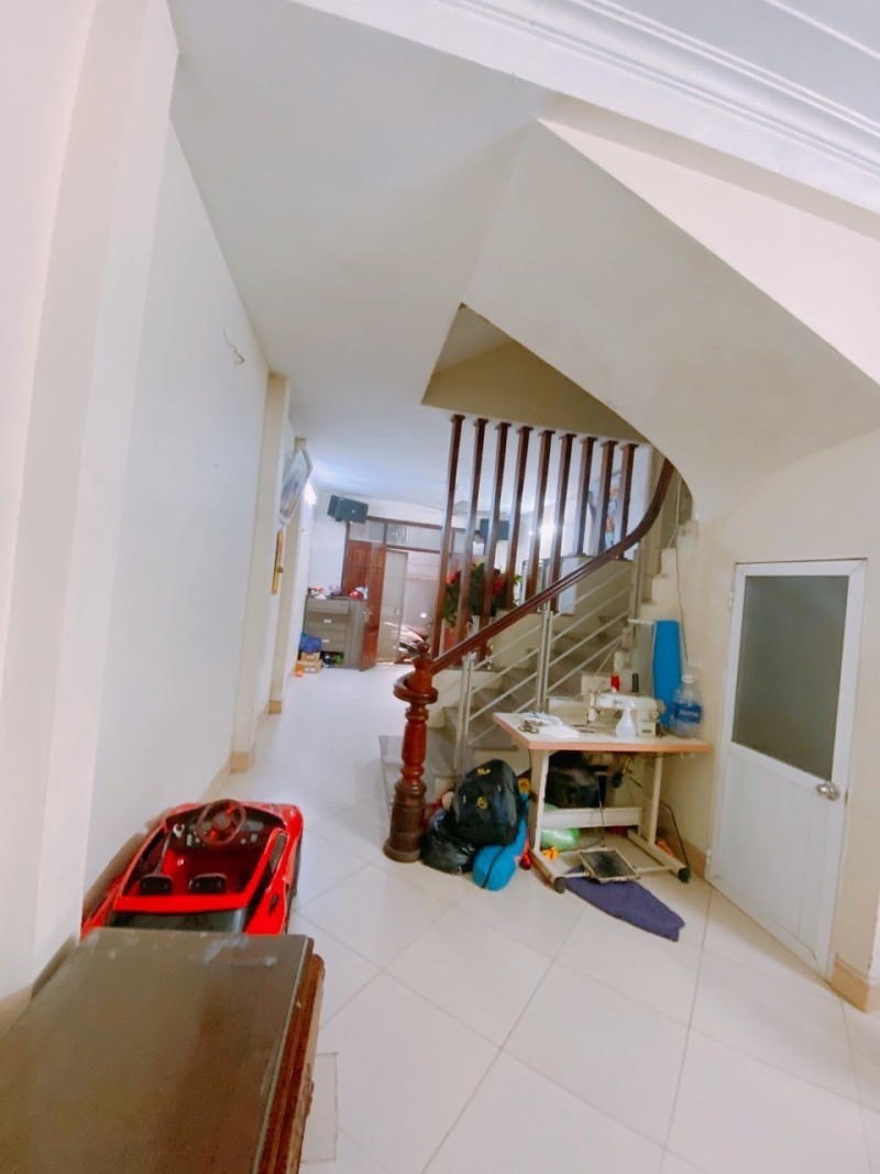 BÁN NHÀ HÀO NAM, ĐỐNG ĐA 42M2 X 4 TẦNG, LÔ GÓC, Ô TÔ TRÁNH, 2 THOÁNG, CHỈ 4,7 TỶ