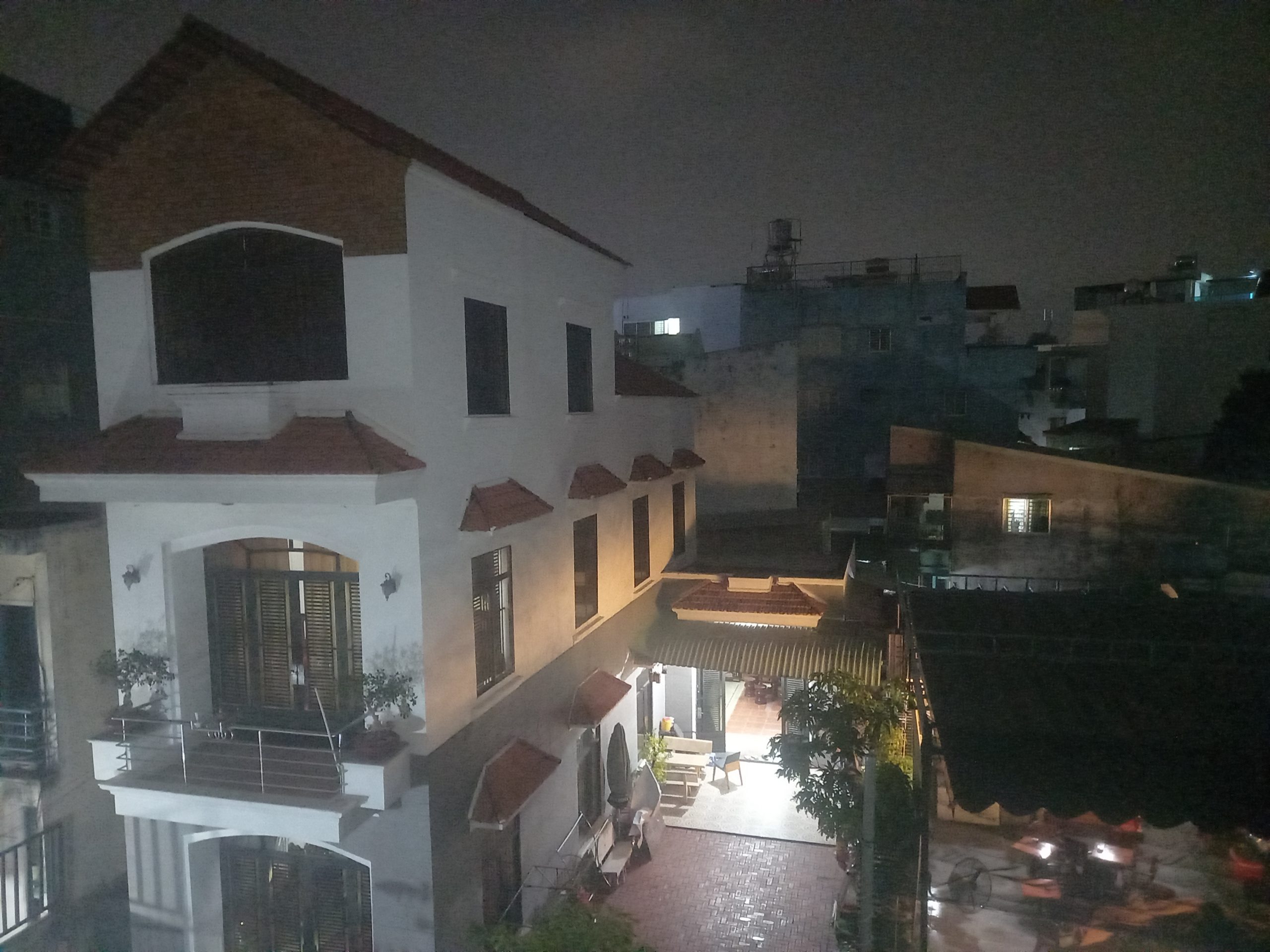 Bao giá KV- Bán gấp nhà hẻm ô tô- 4 tầng mới cứng-Trung tâm hành chánh-Thủ Đức.