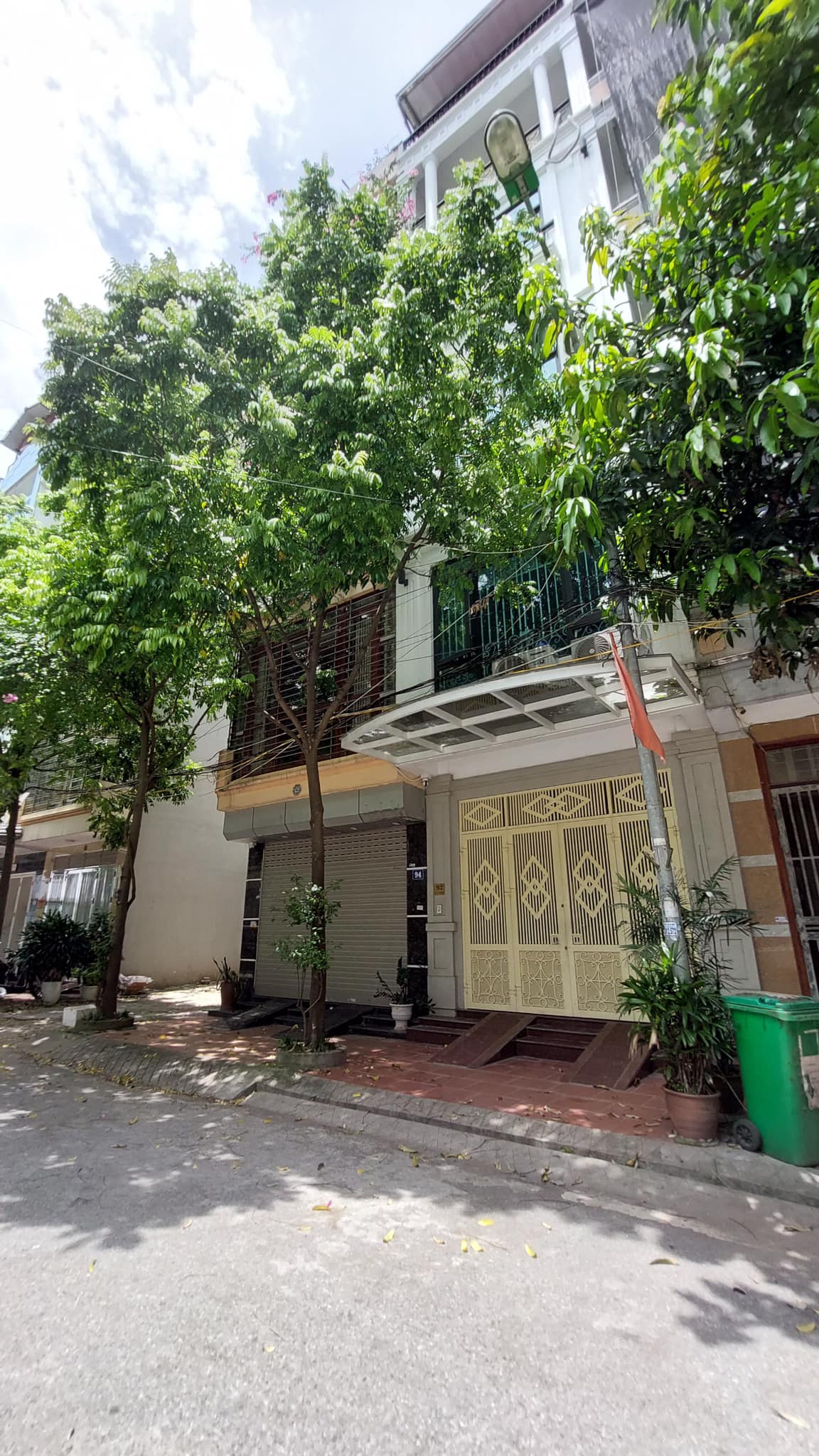 BÁN NHÀ ĐẸP SỐ 94 KĐT MỖ LAO HÀ ĐÔNG ĐƯỜNG 18M, HÈ Ô TÔ TRÁNH ĐỖ: 52/260M2, 5T, 10.2 TỶ (MTG)