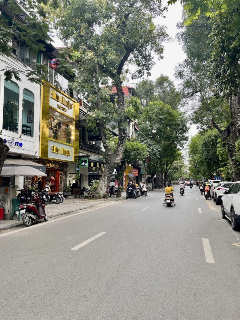 Bán nhà mặt phố Hàng Muối, Hoàn Kiếm. LH: Địa Thủy Sư trần Thọ