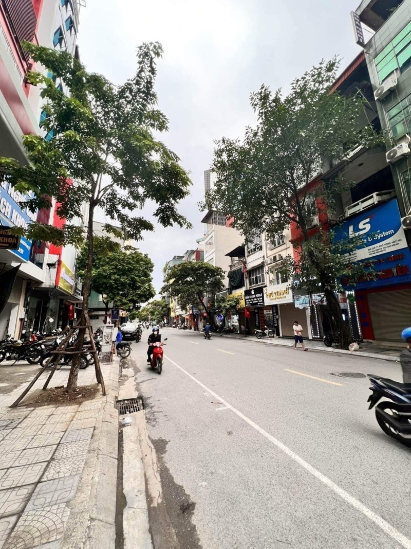 Bán nhà mặt phố Vọng, mặt tiền 4.5m kinh doanh. LH: Địa Thủy Sư Trần Thọ