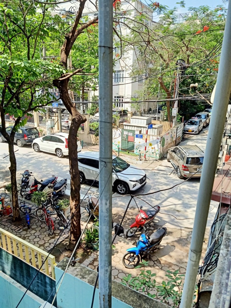 Bán nhà mặt phố Võng Thị, lô góc 2 thoáng, gần Hồ Tây. LH: Địa Thủy Sư Trần Thọ