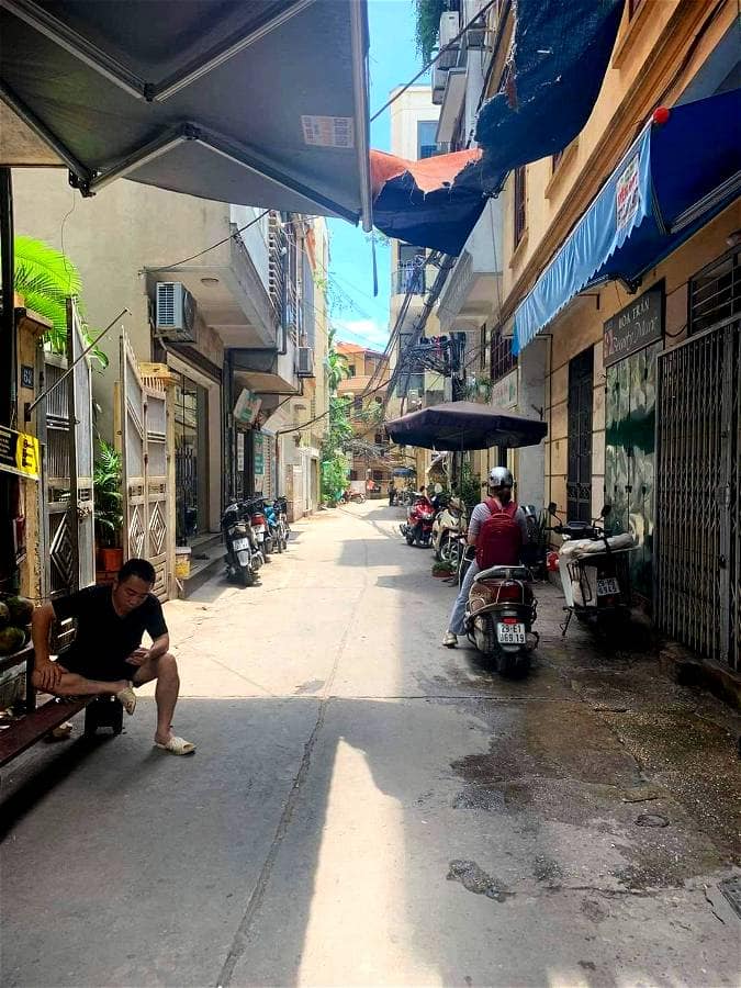 Bán nhà ngõ 260 Cầu Giấy, Cầu Giấy, 44m2, 4 tầng, ô tô đỗ cách 10m, giá 5.5 tỷ