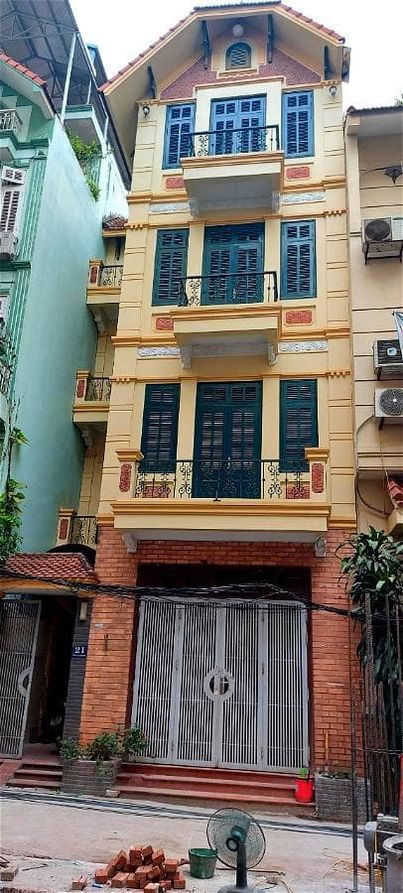 Bán nhà ngõ 7 Nguyên Hồng diện tích 46m2, mặt tiền 3.5m