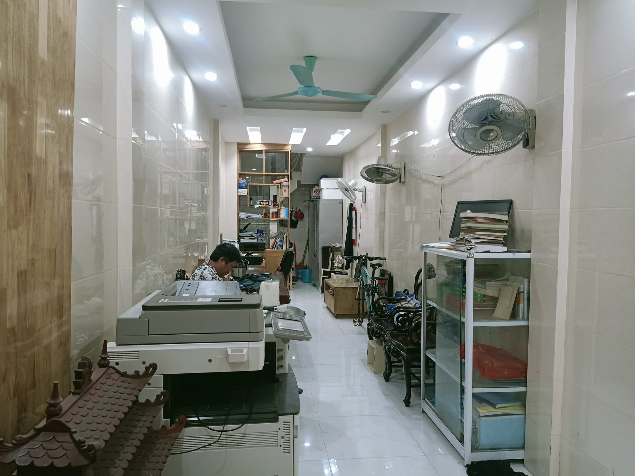 Bán nhà ngõ 73 Nguyên Hồng 5 tầng, diện tích 55m2