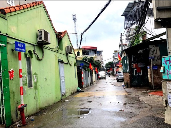 ban-nha-ngo-80-bac-cau-long-bien-2