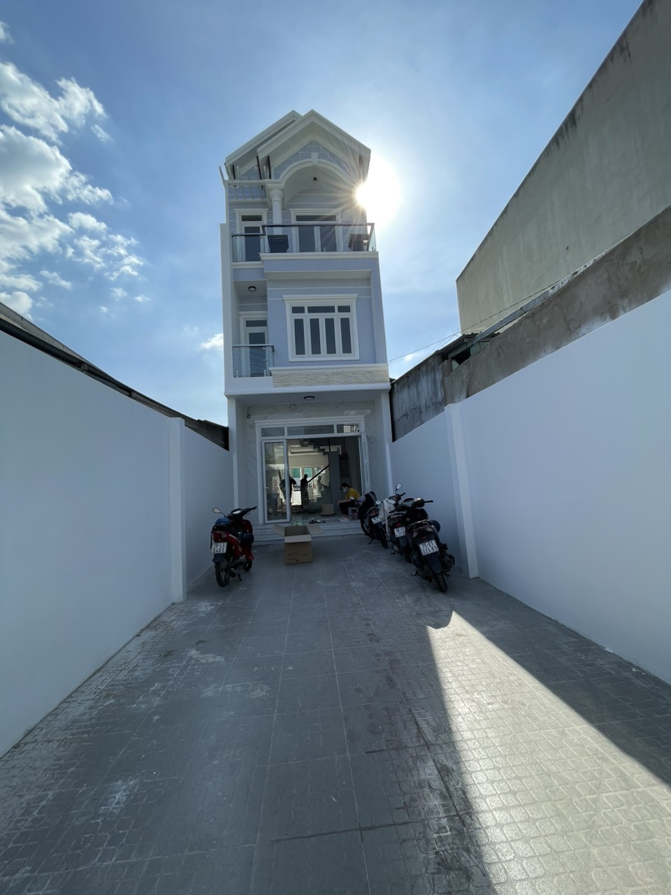 MẶT TIỀN KINH DOANH ĐỈNH TĂNG NHƠN PHÚ A QUẬN 9 DT 129 M2 3 TẦNG GIÁ 9.4 TỶ