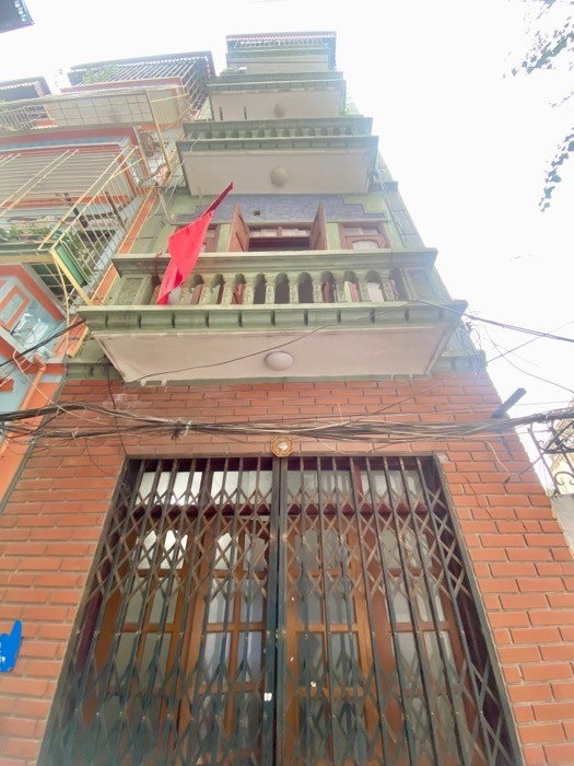 Bán nhà ngay Dương Văn Bé, ngõ rộng sáng thoáng vô cùng, nhà lô góc, DT 32m2, chỉ 2.9 tỷ.