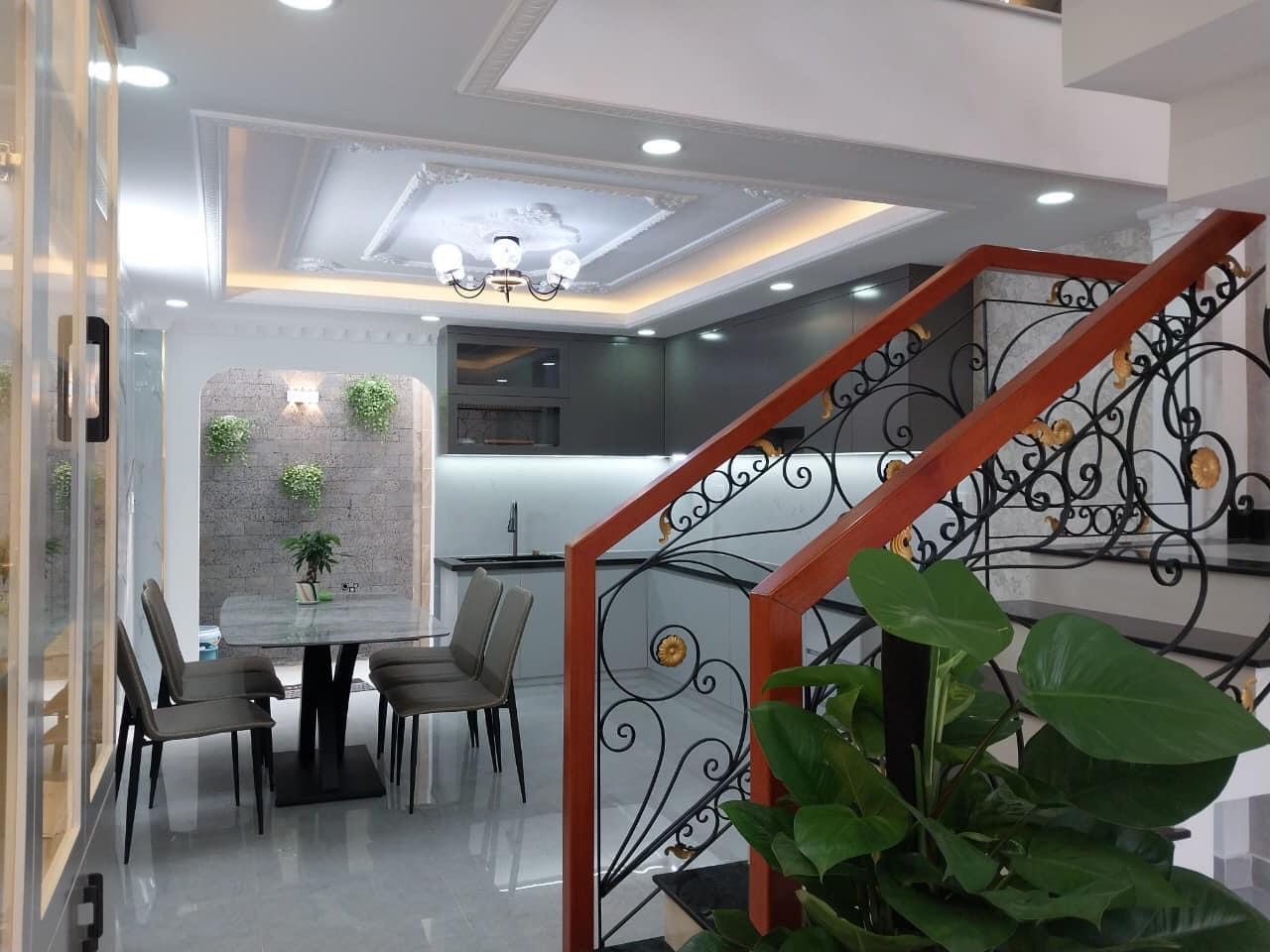 NHÀ 5.3X15M, 3 TẦNG, HẺM 10M,TAN CHÁNH HIỆP, Q12, SỔ ĐẸP, CHỈ HƠN 4 TỶ