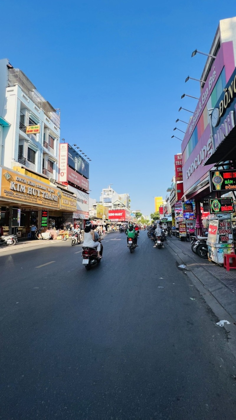 Bán Nhà đường Tân Hương, Tân Phú 100m2. 2 Tầng giá 7,5 tỷ