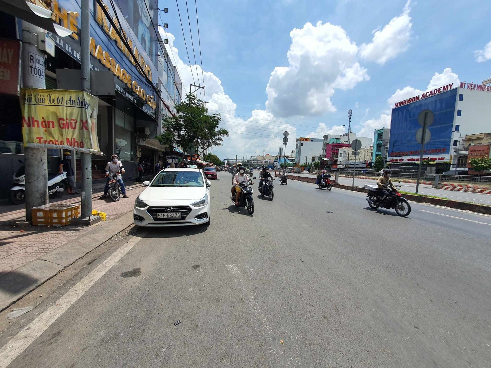 Bán Nhà Hóc Môn, Mặt Tiền Quốc Lộ 22, Sát BX An Sương, 220M2, Ngang Hơn 8M, Chỉ 12 Tỷ.