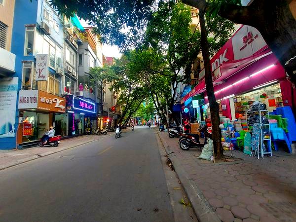 Bán nhà mặt phố Vương Thừa Vũ Thanh Xuân. DT 88m² MT 5m. Giá 33 tỷ .