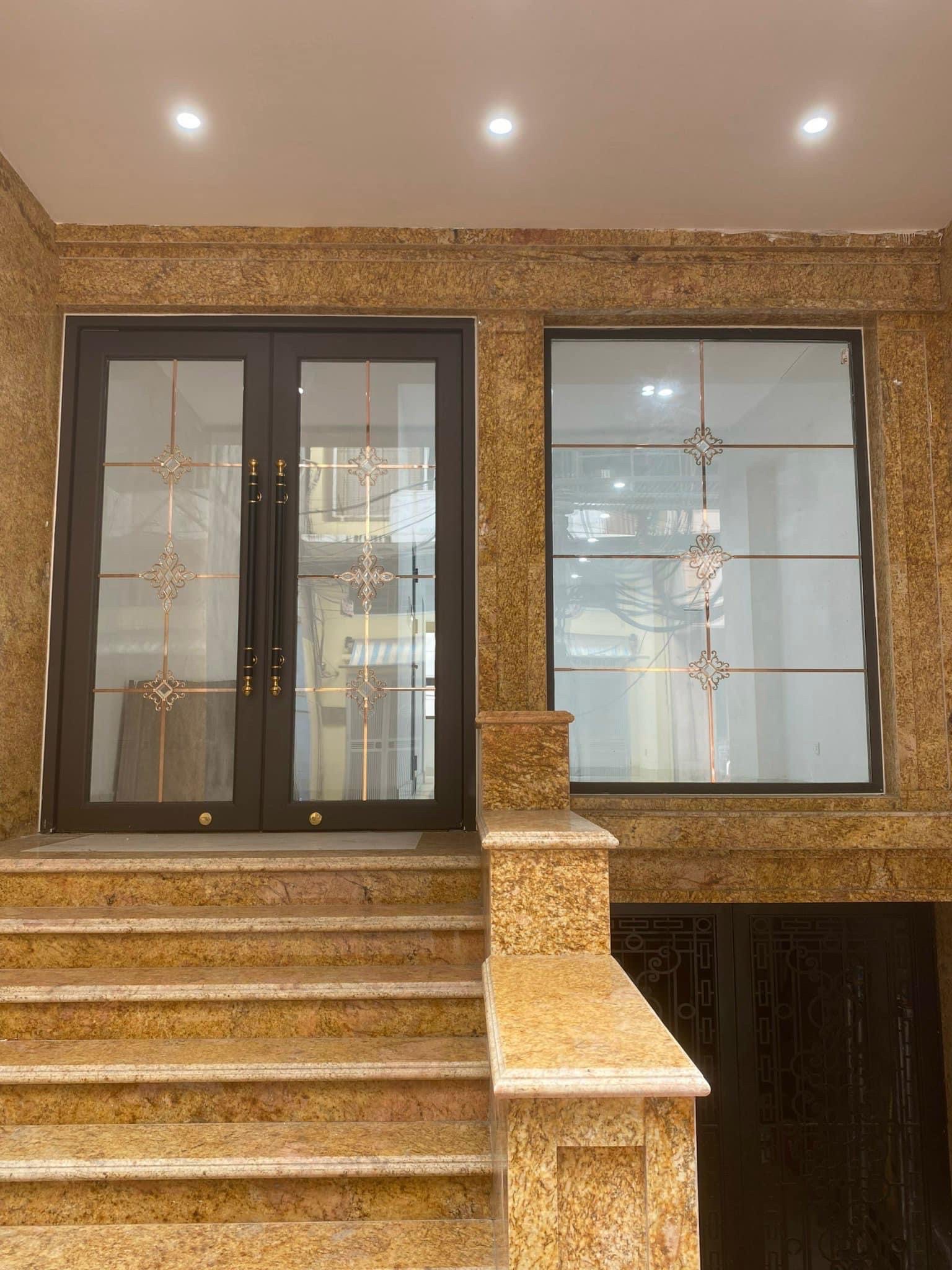 Mặt phố Đê La Thành Đống Đa 80m2 6Tầng MT 4.5m-Thiết kế kinh doanh dòng tiền cực cao