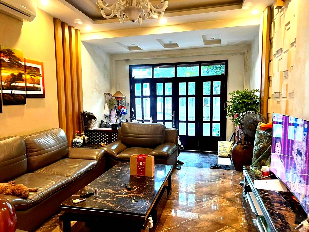 NHÀ PHỐ HOÀNG CẦU SIÊU VIP - 10m RA HỒ - MẶT ĐƯỜNG NGÕ TO 6M - VỊ TRÍ VÀ THIẾT KẾ CỰC ĐẸP