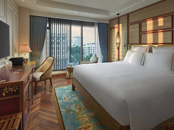 Phòng Grand Deluxe trang nhã tại khách sạn Grand Mercure Hà Nội khach-san-Grand-Mercure-ha-noi-grand-deluxe