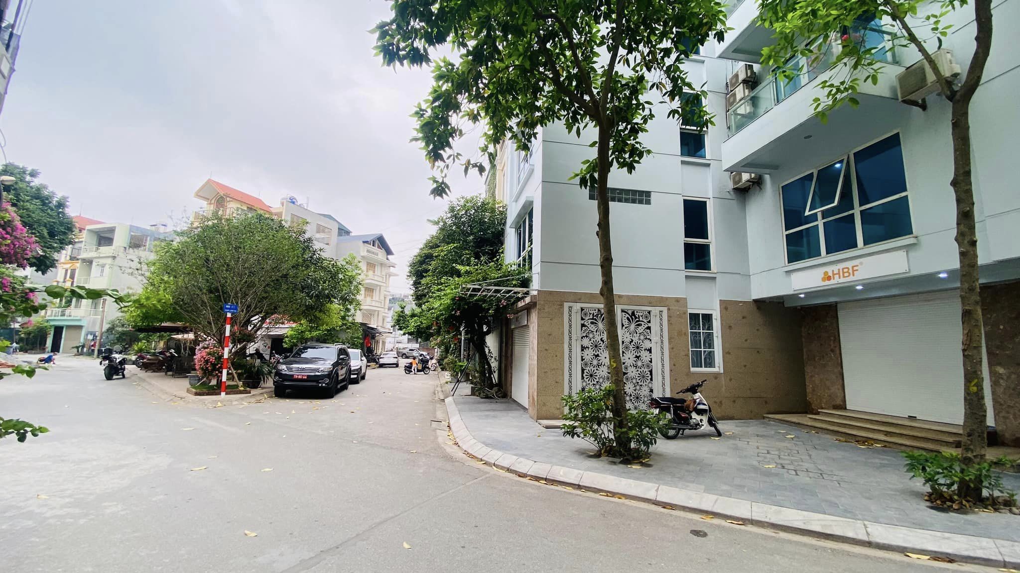 VIỆT HƯNG – LONG BIÊN - NGÕ THÔNG - NHÀ ĐẸP - THANG MÁY- Ô TÔ 7 CHỖ VÀO NHÀ- KINH DOANH SINH LỜI CAO